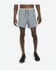 Short NIKE STRIDE GRIS